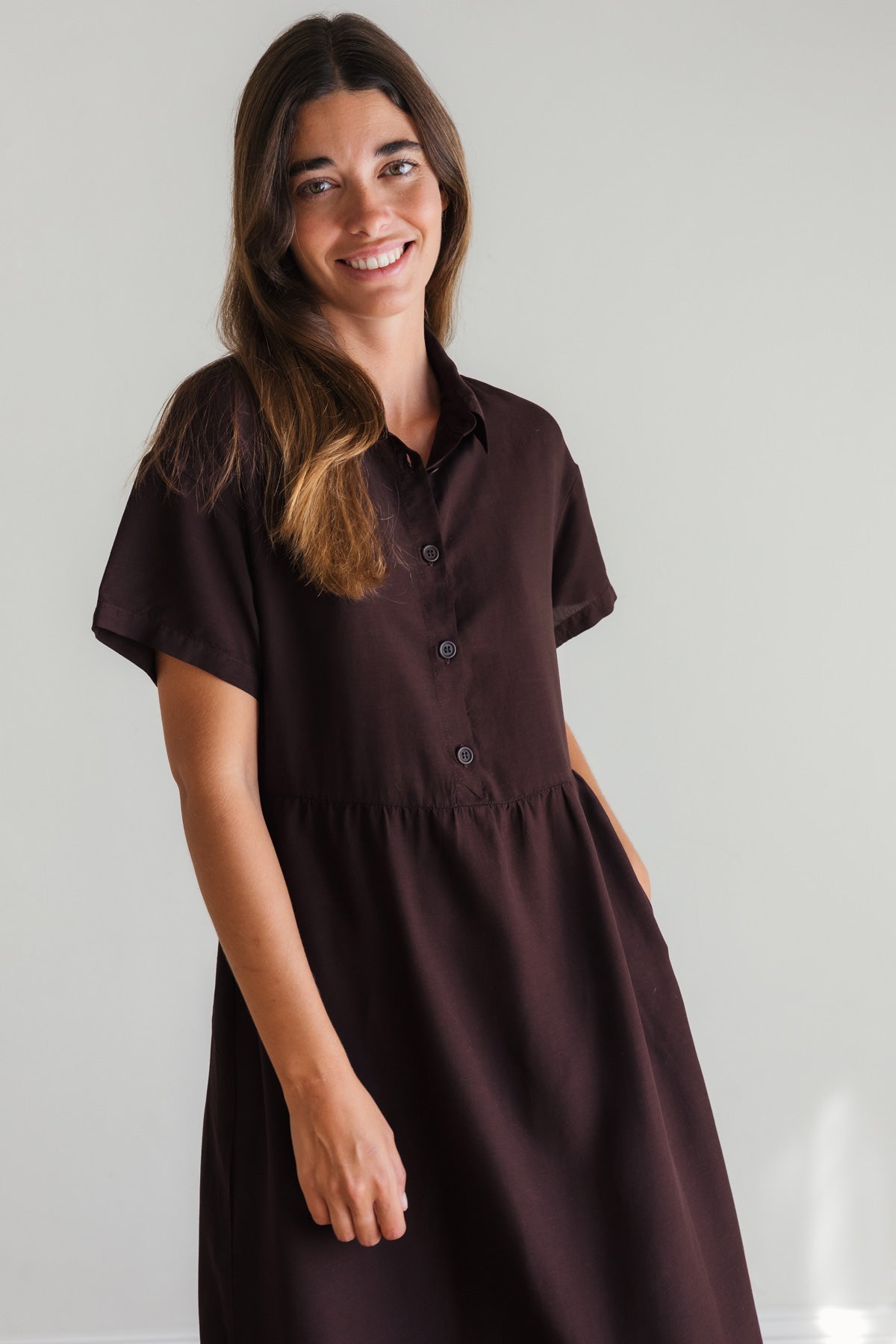 Women’s minimalist burgundy dress