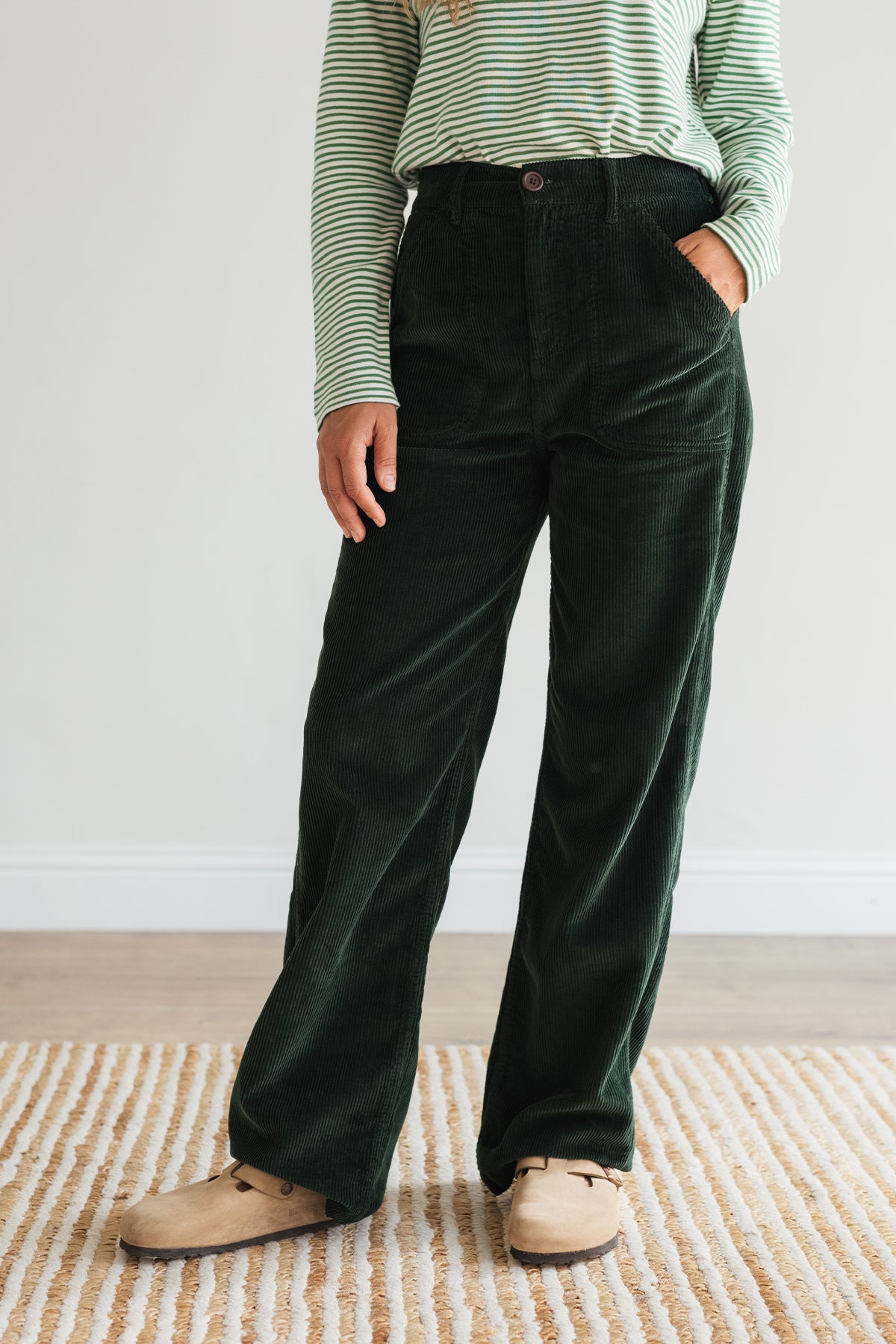 Eco-friendly dark green pants