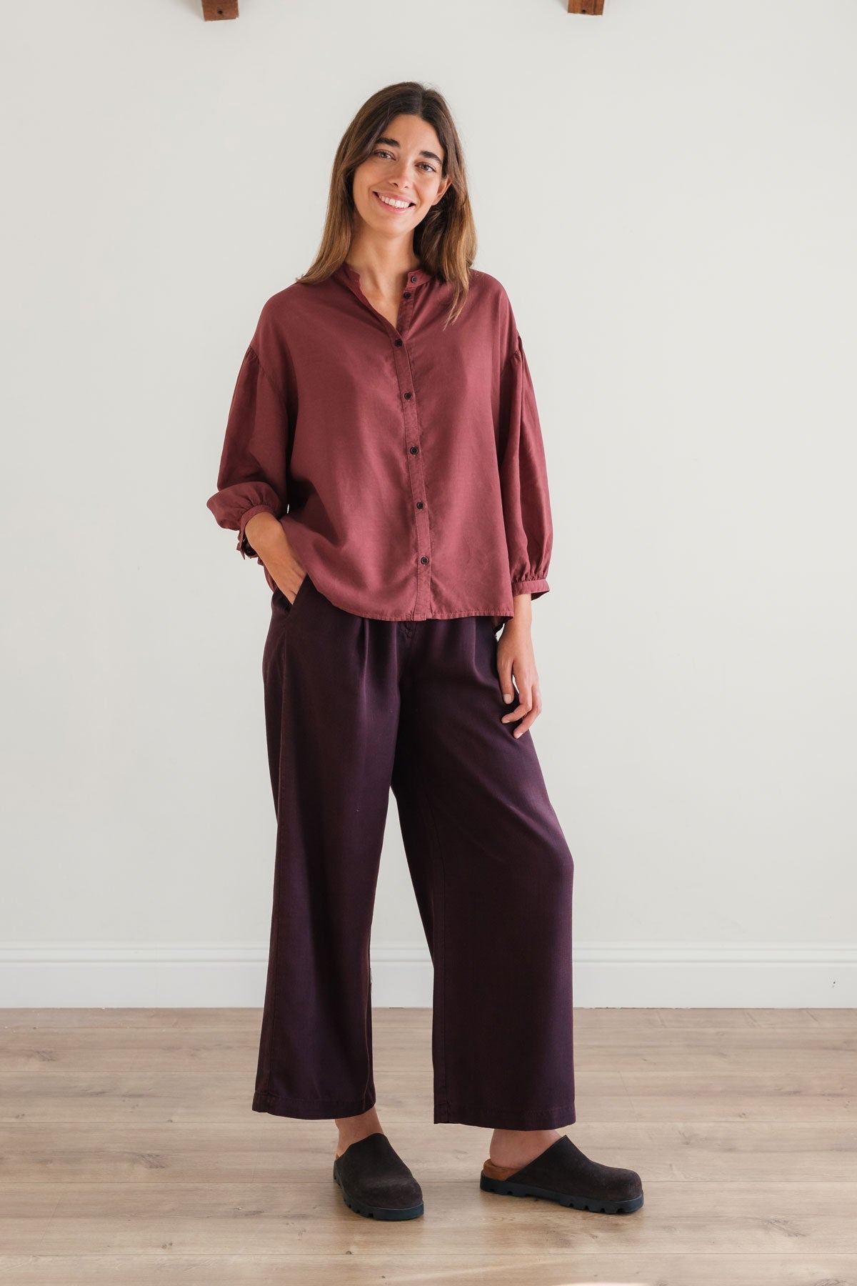 Women’s sustainable burgundy top