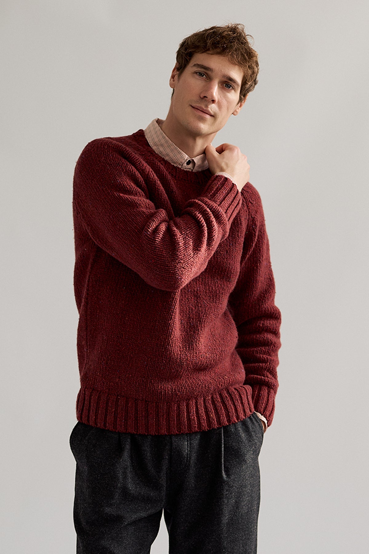 warm men’s knit with colourful neps