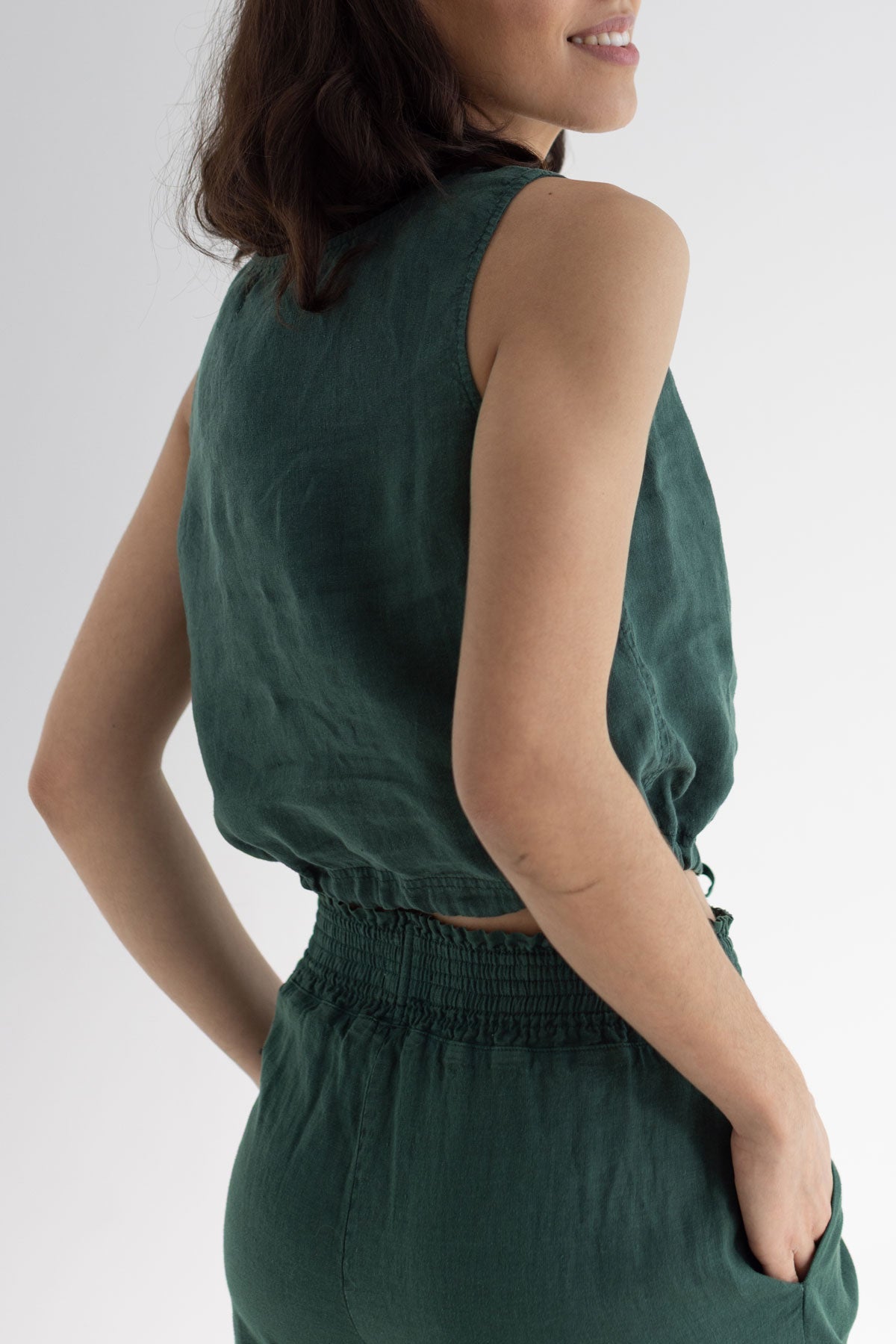Garden green sleeveless linen shirt women detail back