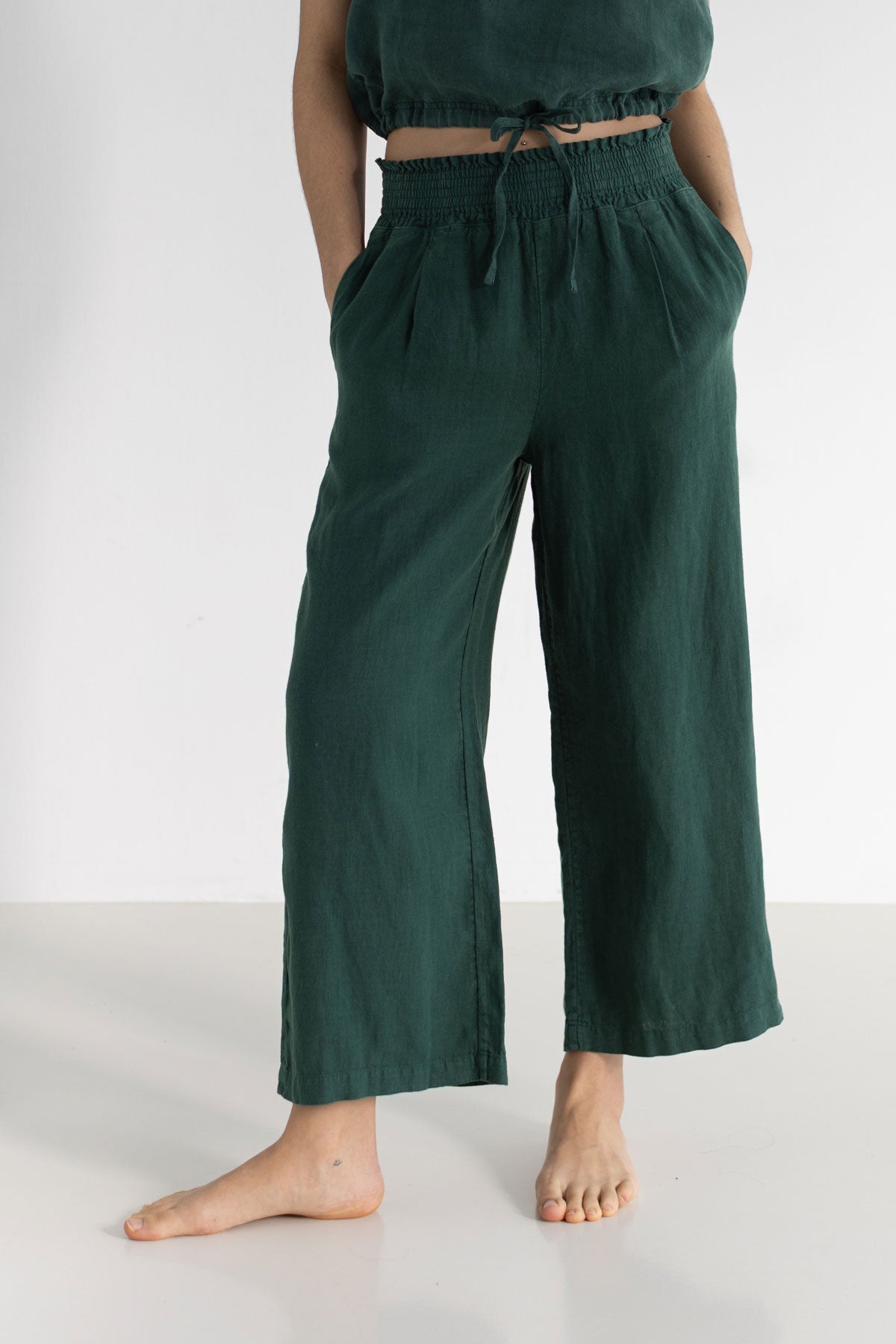 Garden green linen pants women wear view front