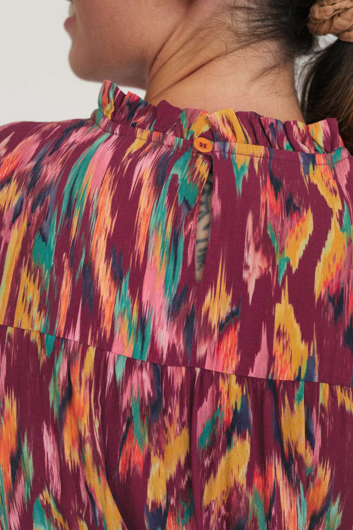 Colorful abstract print outfit
