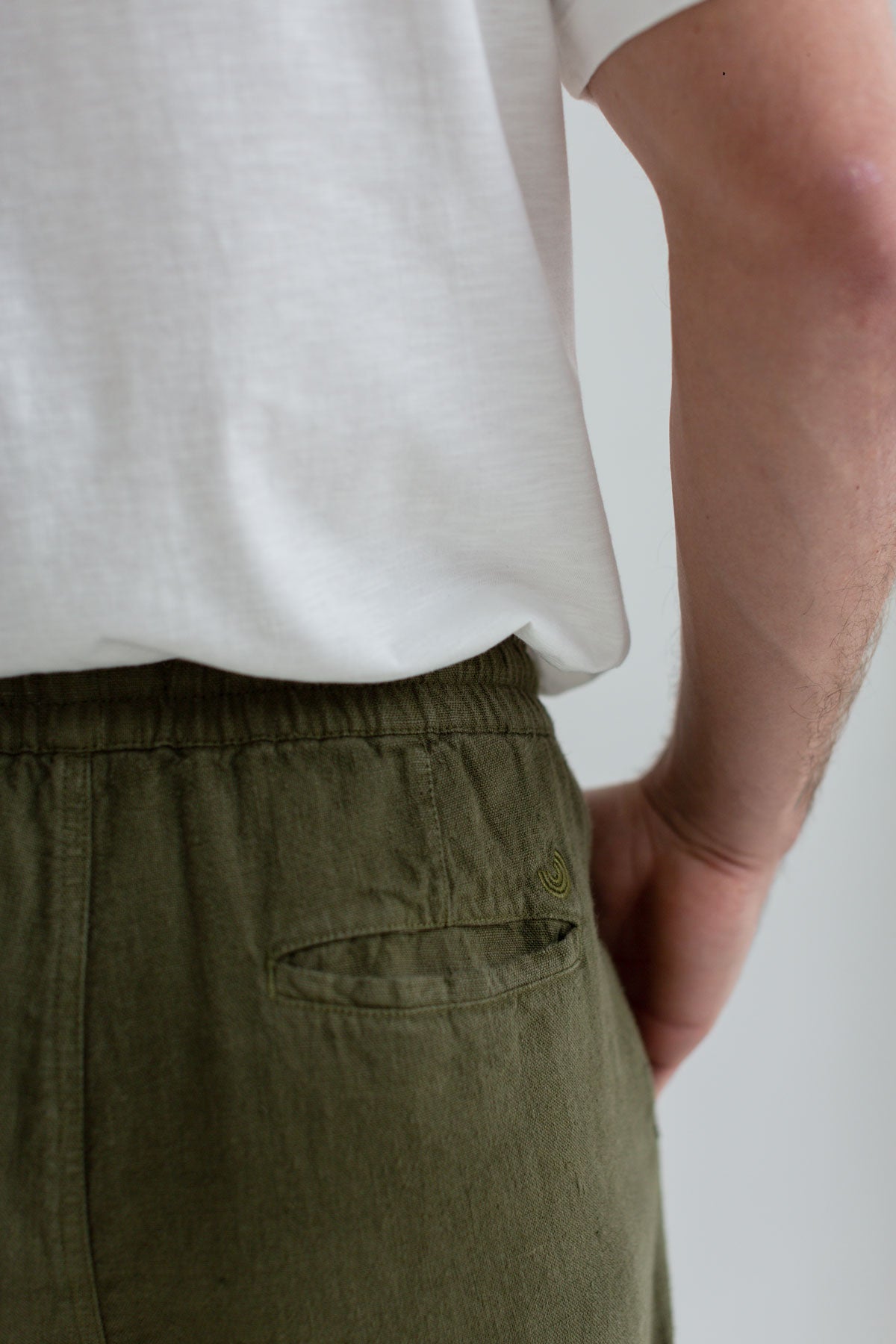Codium green heavy linen pants men detail back pocket