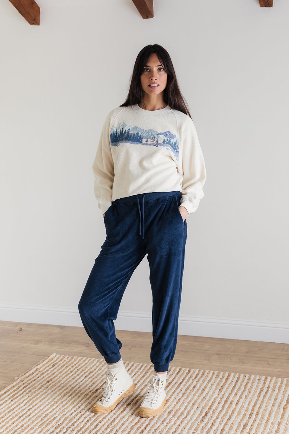 meta-hover, Vegan festive graphic sweatshirt